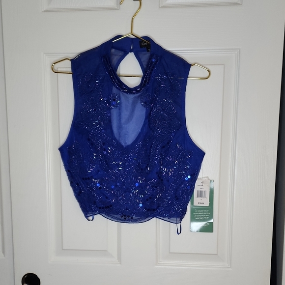 Elegant Blue Sleeveless Top - Picture 1 of 9